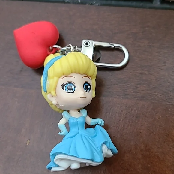 Cindrella Key Chain - Picture 3 of 3